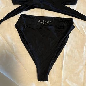 437 The Aubrey Bottoms